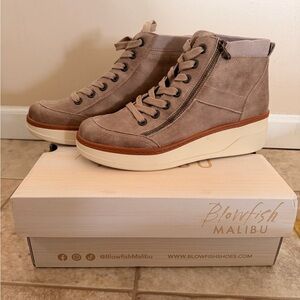 Blowfish Taupe Lace-Up Wedge Sneaker